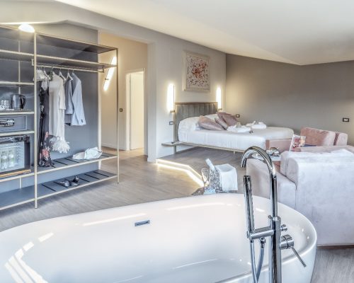 Camera Hotel
